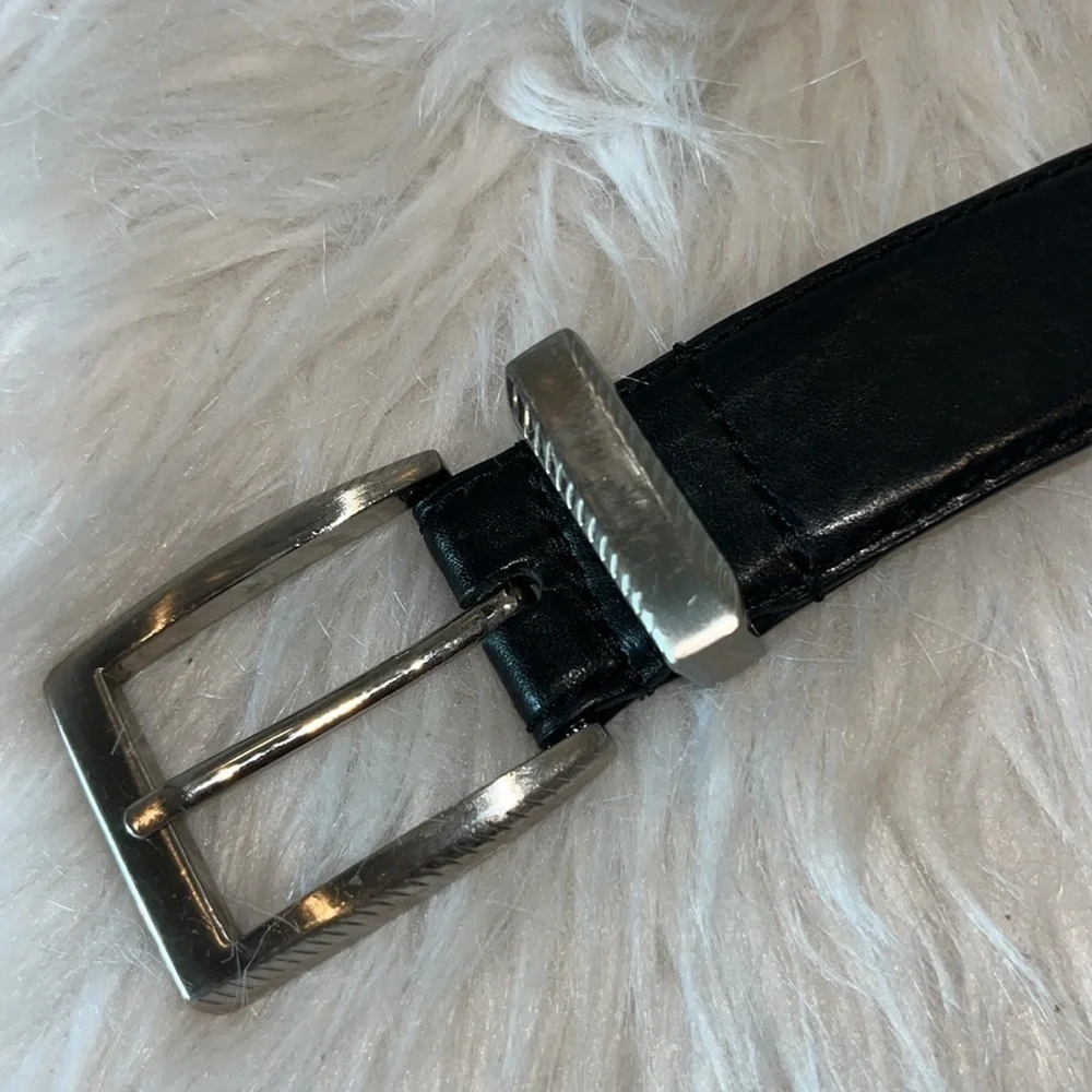 Black leather belt with silver tone golfer/golf conchos and metal tip est men XL
